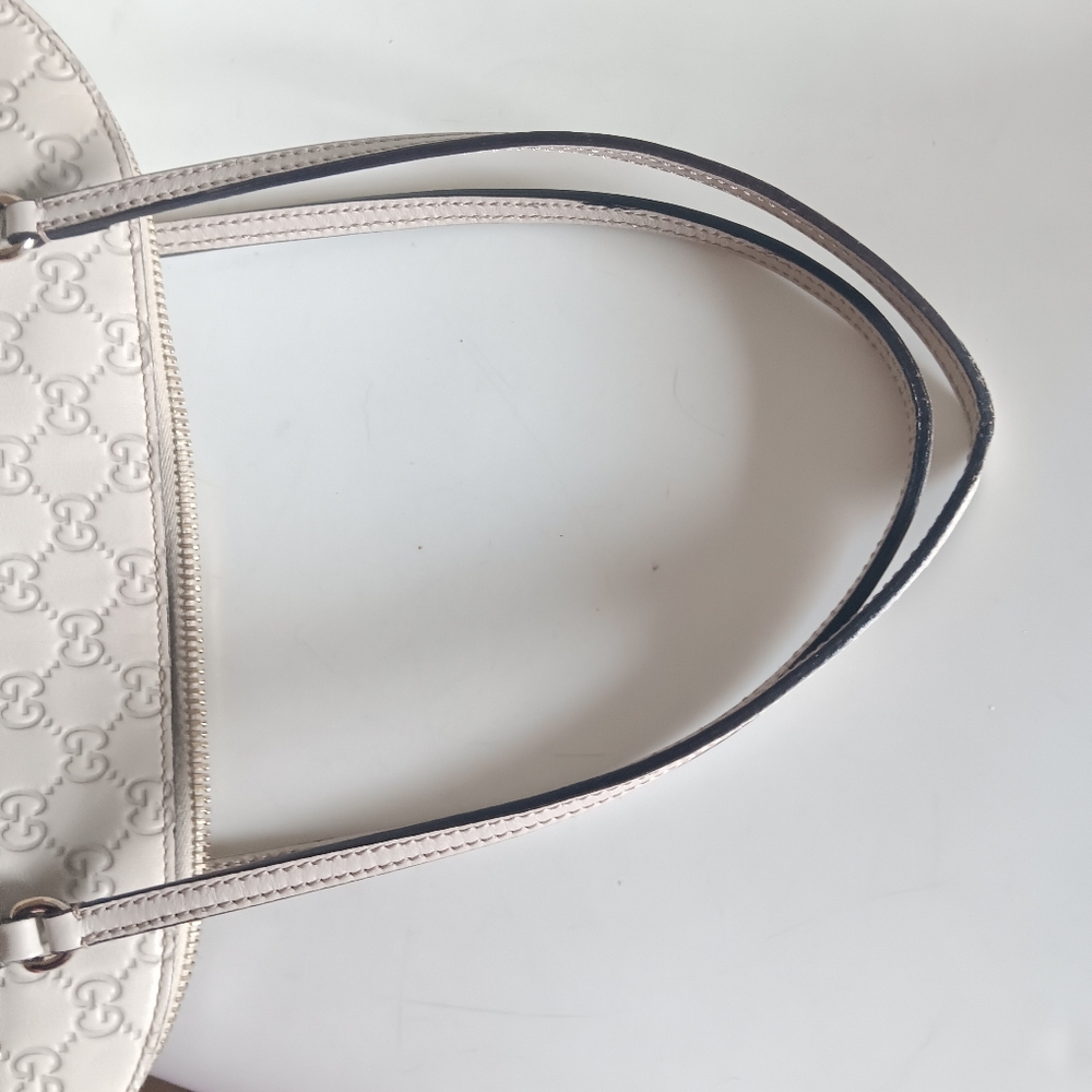 Gucci GG Guccissima Cream Leather Bree Dome Shoulder Bag - Picture 14 of 16
